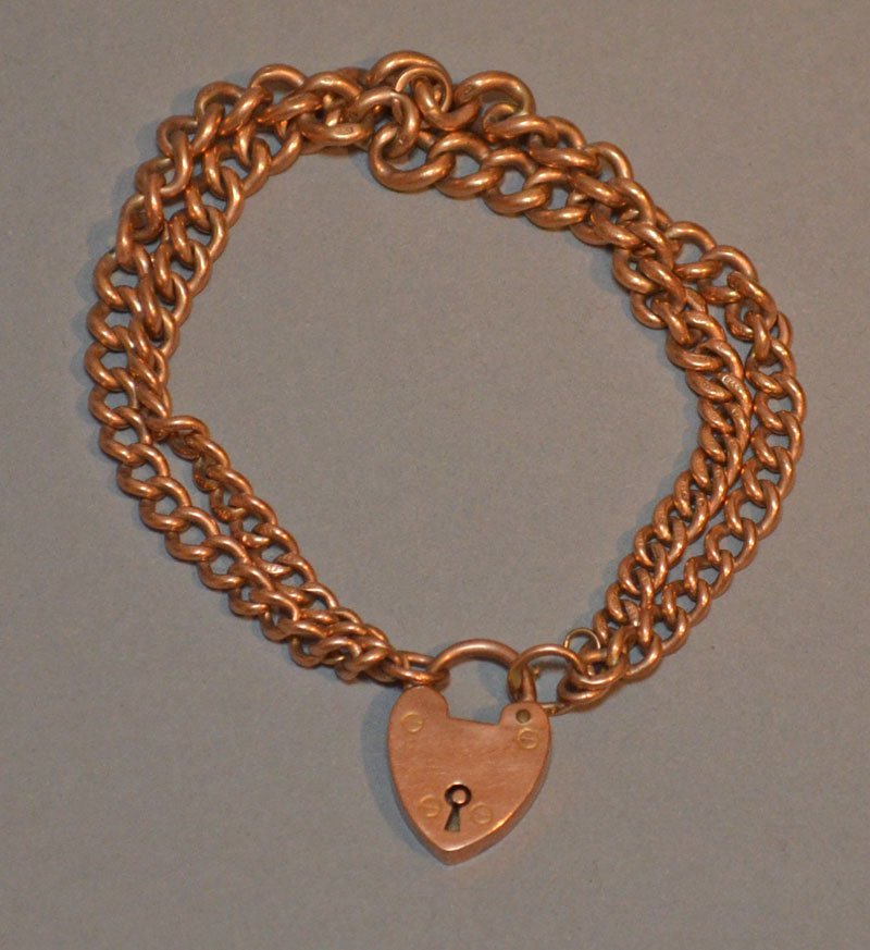 9kt Heart Lock Bracelet (1 of 3)