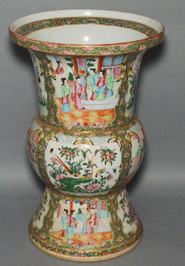 Monumental Vintage Chinese Rose Medallion  Vase (1 of 4)