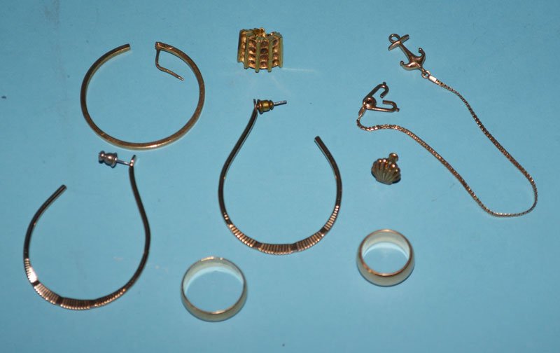 Lot of 14k Gold Scrap (1 of 2)