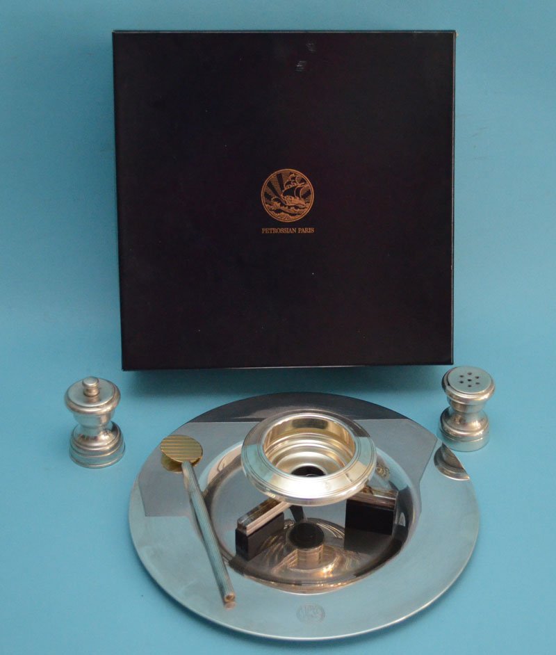 Caviar Presentoir & Tiffany Sterling S&P Shakers (1 of 4)