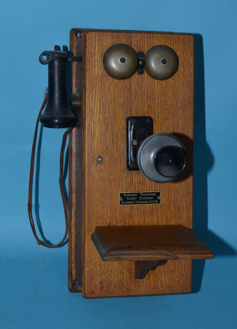 Vintage Oak Case Chicago Telephone (1 of 3)