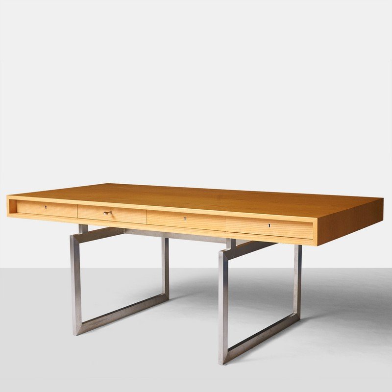 Bodil Kjaer, Executive Desk (1 of 6)