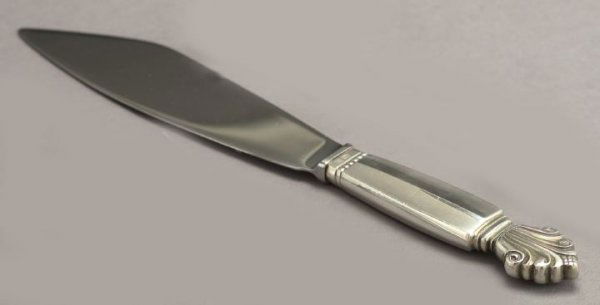 Georg Jensen Sterling Silver "Acanthus" Pastry Kni: Georg Jensen Sterling Silver "Acanthus" Pastry Serving Knife, the pattern designed by Johan Rohde in 1917, l. 10-1/2", 4.25 t. oz.