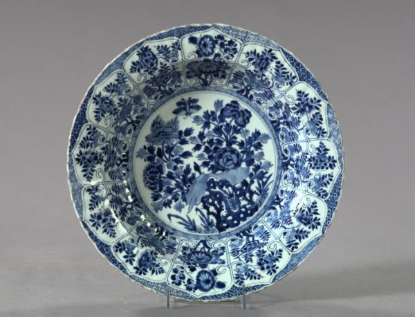 Good Ch'ien Lung Blue and White Porcelain Basin: Good Ch'ien Lung Blue and White Porcelain Basin, fourth quarter 18th century, in floral decor, the base with an underglaze blue kiln mark of leaf form, dia. 13-3/4".