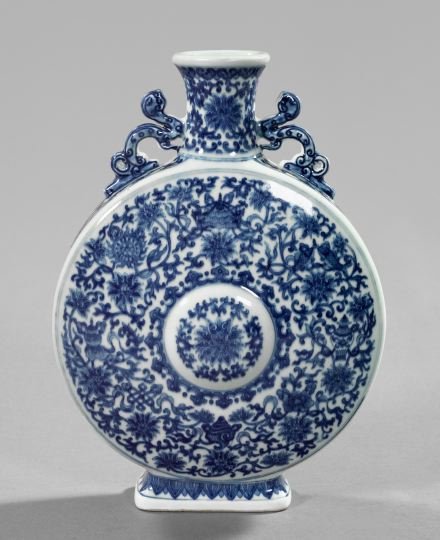 Kuang Hsu Blue and White Porcelain Moon Flask: Kuang Hsu Blue and White Porcelain Two-Handled Moon Flask, first quarter 20th century, in the Ming Dynasty style, the handles modeled as stylized dragons, the base with an underglaze blue reign mark, 