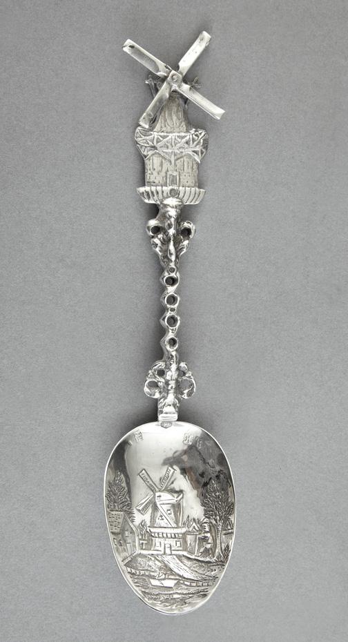 Dutch Silver Berry-Serving Spoon,: Dutch Silver Berry-Serving Spoon, first quarter 20th century, with a repousse "windmill" bowl and a "windmill" finial with revolving sails, l. 8-1/4", 2.30 t. oz.