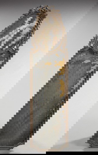 Edwardian Giltwood and Plaster Bipartite Mirror: Edwardian Giltwood and Plaster Bipartite Looking Glass, first quarter 20th century, in the Louis XVI style, the upper element an oval framed colored lithographic portrait of Queen Henrietta-Maria as a