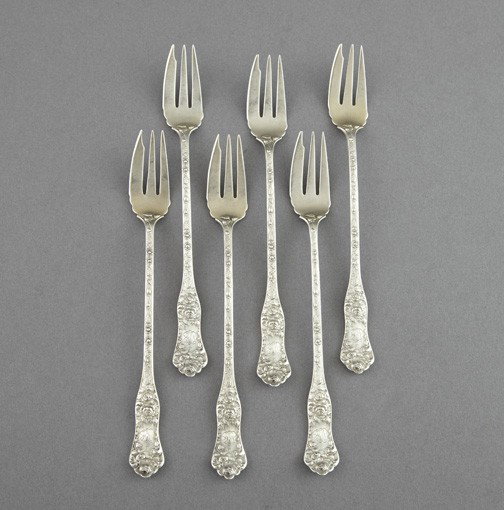 Sterling Silver Long-Handled Seafood Fork: Set of Twelve Mauser Sterling Silver Long-Handled Seafood Forks, in a pattern similar to Shiebler's "American Beauty", introduced in 1896, the pattern here introduced in 1907, l. 6-1/4", 6.55 total t.
