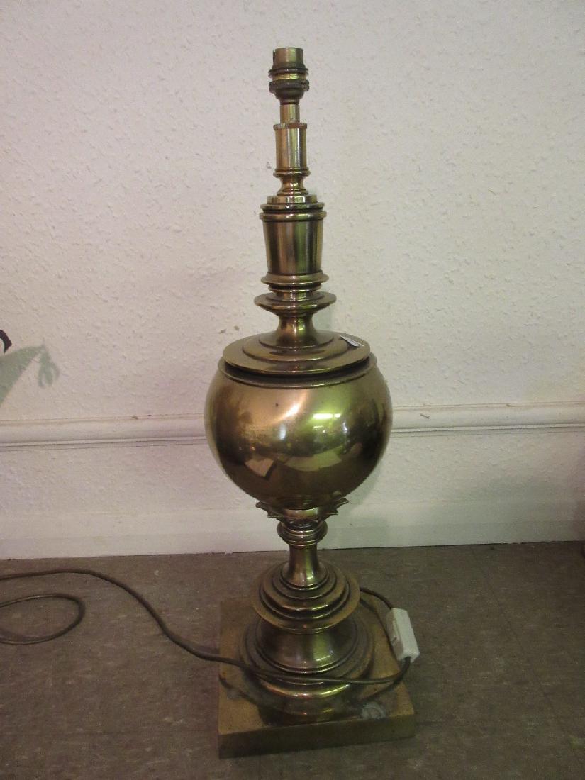 Large brass baluster form table lamp (1 of 1)