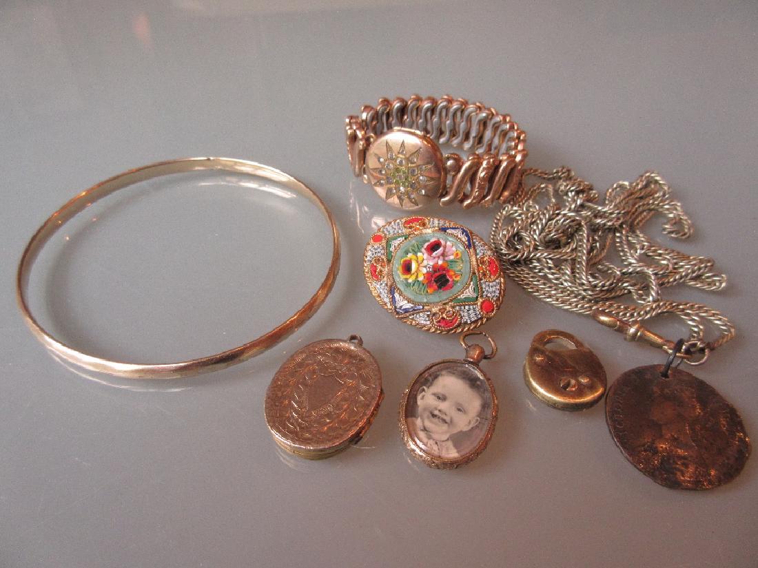 Small quantity of Victorian jewellery including: (1 of 1)