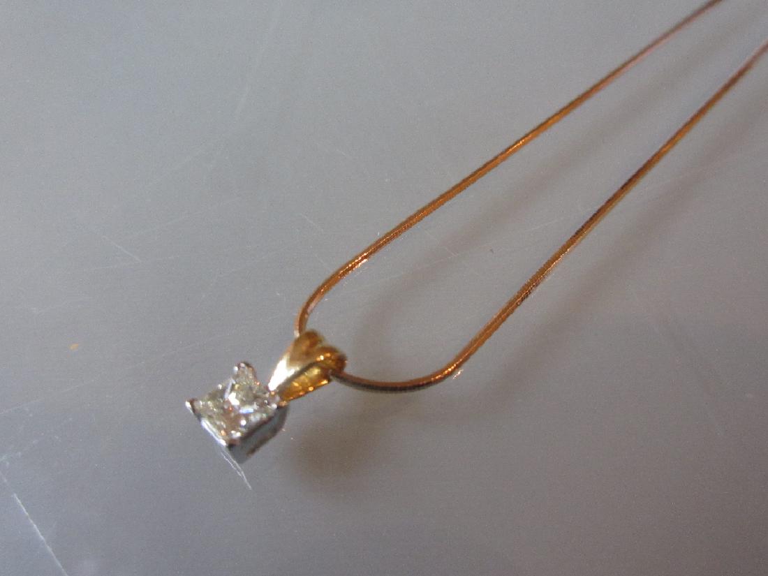18ct Gold solitaire diamond pendant on chain (1 of 1)