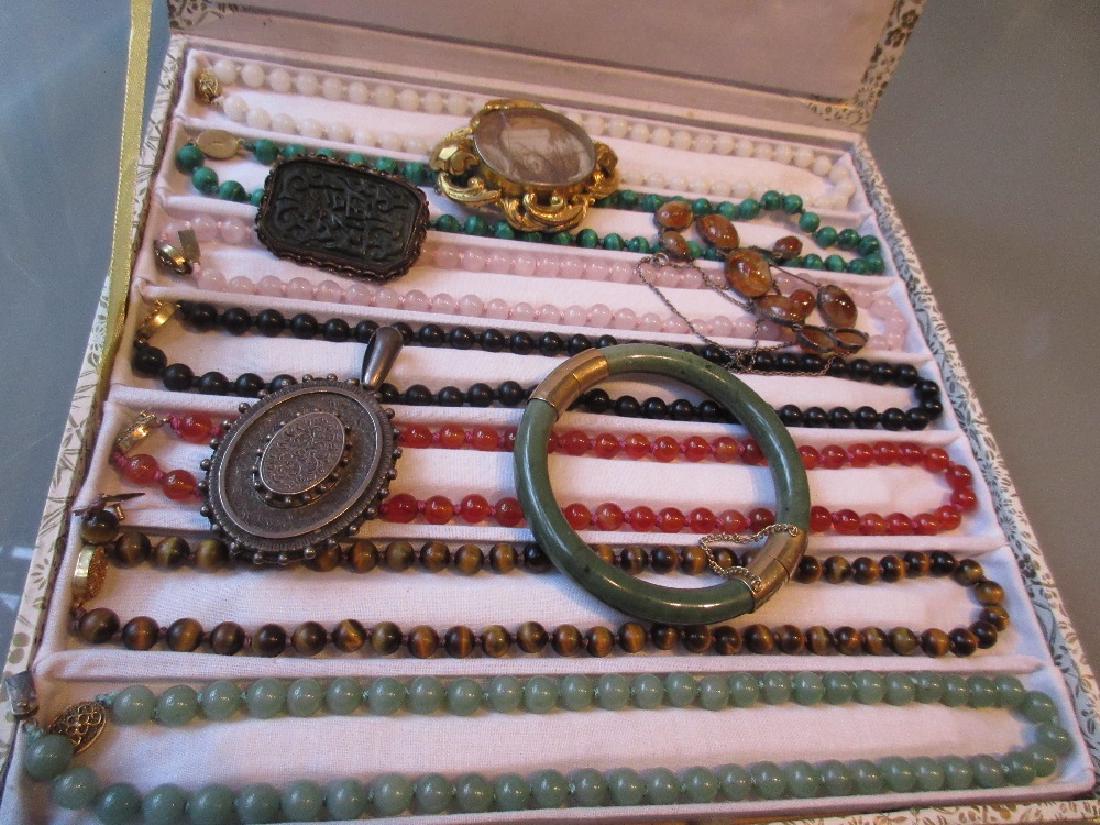Cased set of seven hardstone necklaces with silver gilt (1 of 1)