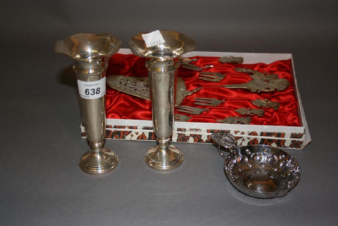 Pair of Birmingham silver bud vases, cased Asian (1 of 1)