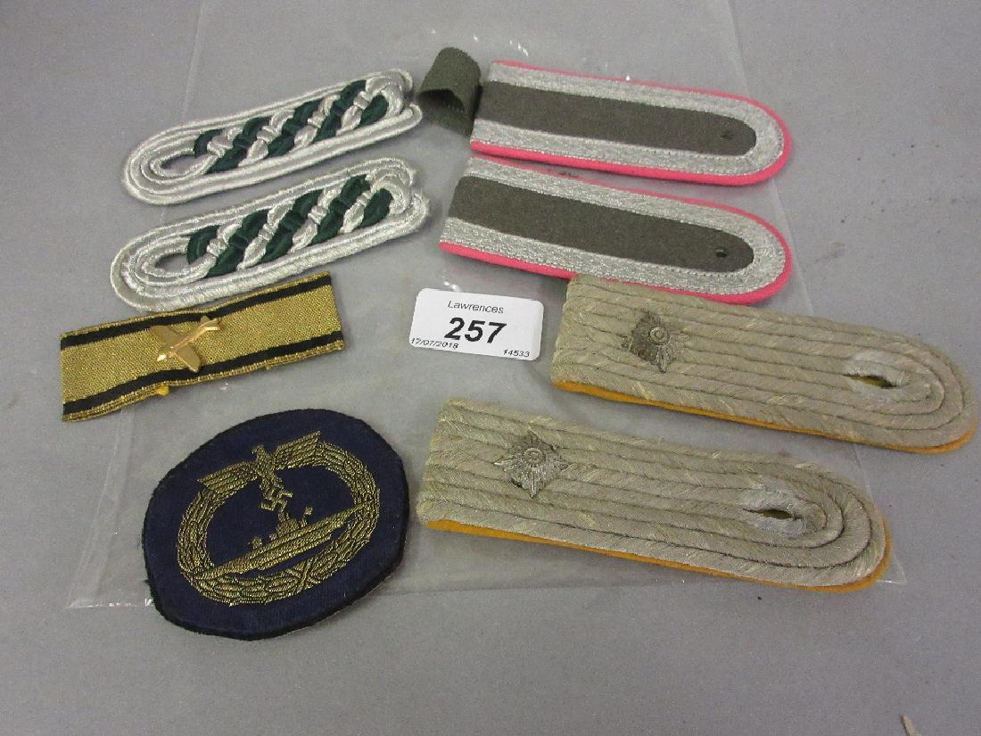 Quantity of German epaulette cloth badges (1 of 1)
