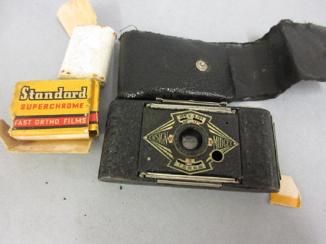 Ensign Midget Bellows camera with spare film (1 of 1)