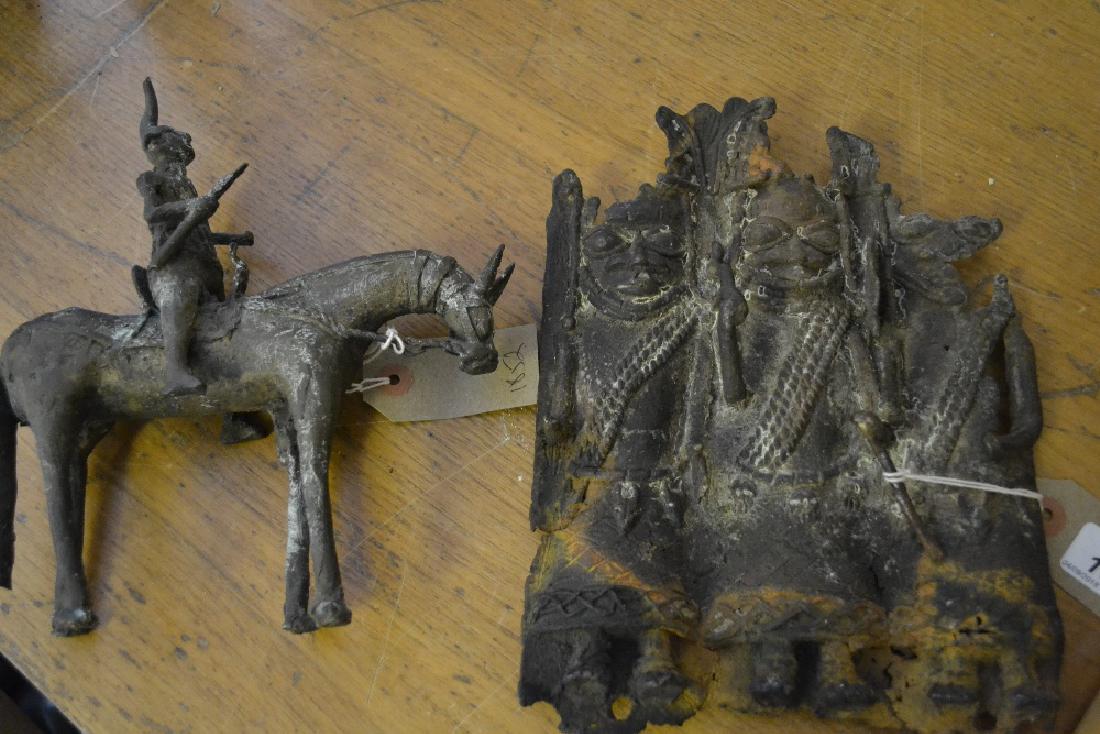 Benin type bronze plaque depicting warriors (at fault), (1 of 1)