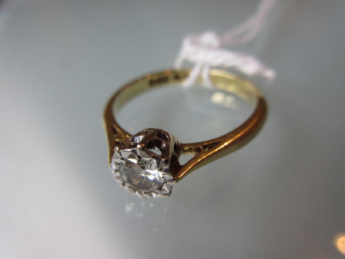 18ct Yellow gold diamond solitaire ring (1 of 1)