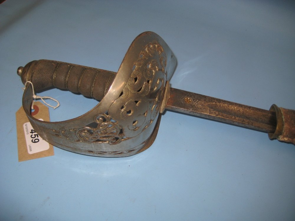 Edward VII officer's dress sword with wire bound fish (1 of 1)