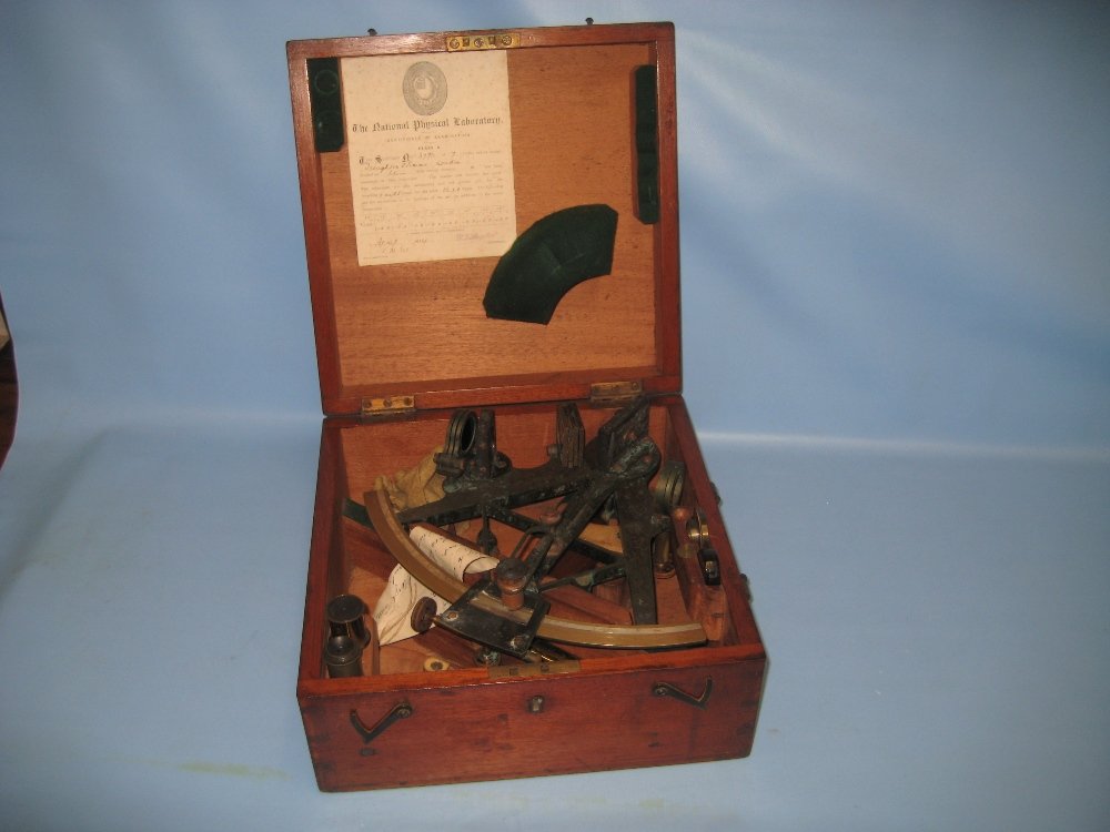 Boxed early 20th Century Troughton and Simms sextant (1 of 1)