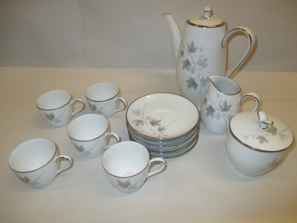 Noritake leaf decorated porcelain coffee service: Noritake leaf decorated porcelain coffee service