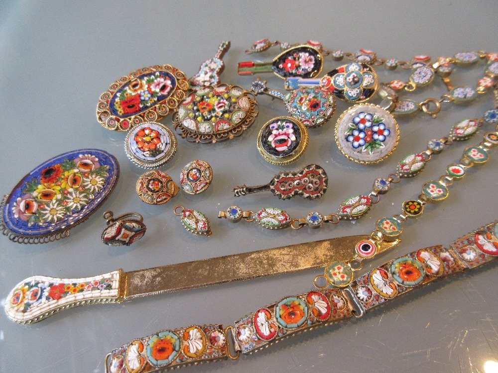 Bag containing a small quantity of various micro mosaic (1 of 1)