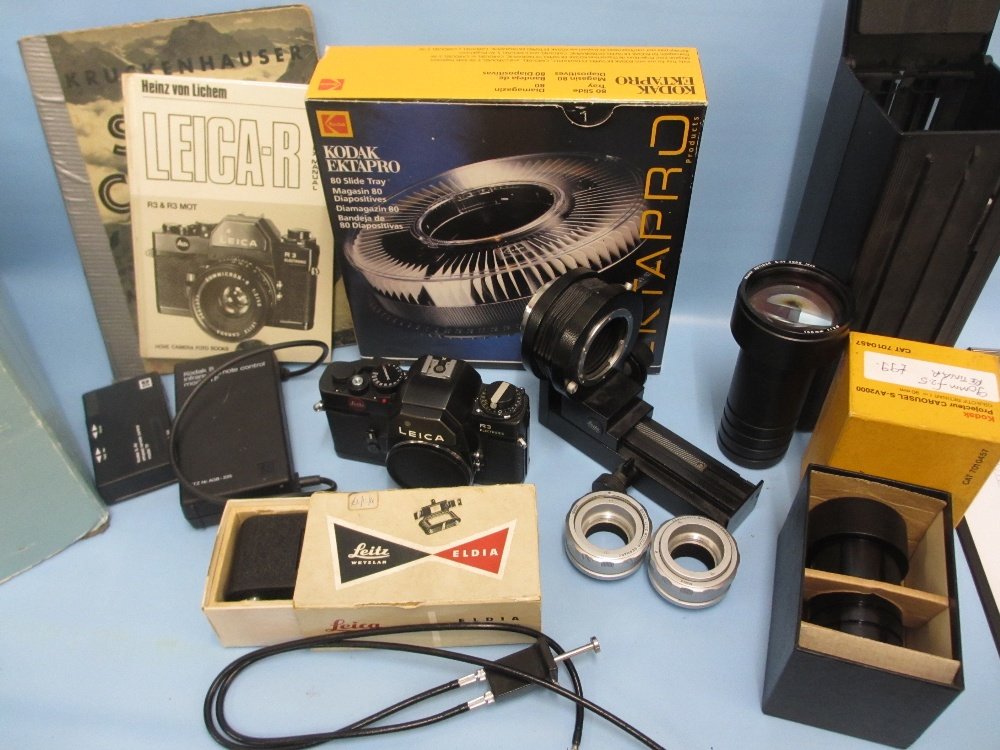 Pentax -MF2.8 camera lens in original box, together (1 of 1)