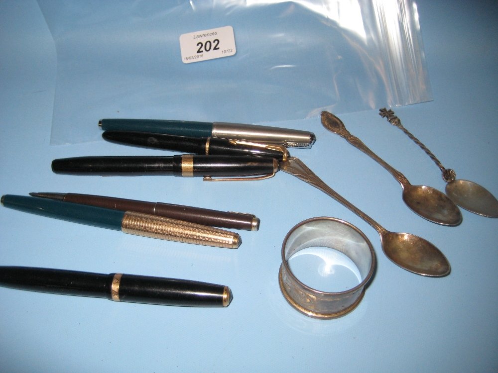 Group of five various Parker pens and another vintage (1 of 1)