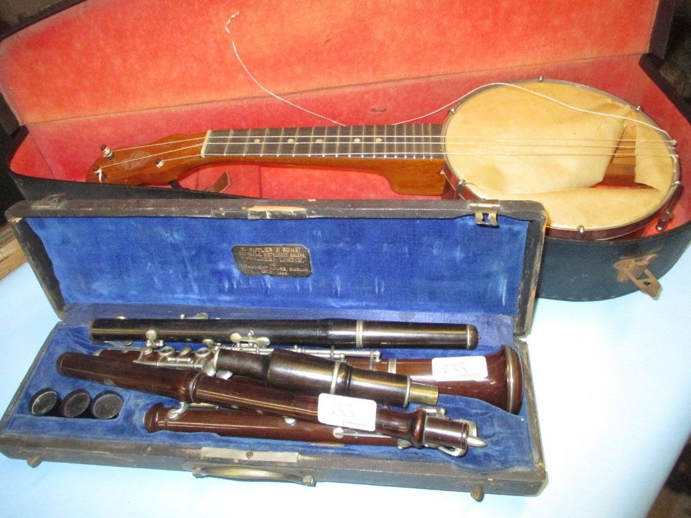 Dulcetta banjo ukulele in a fitted case (a/f) together (1 of 1)