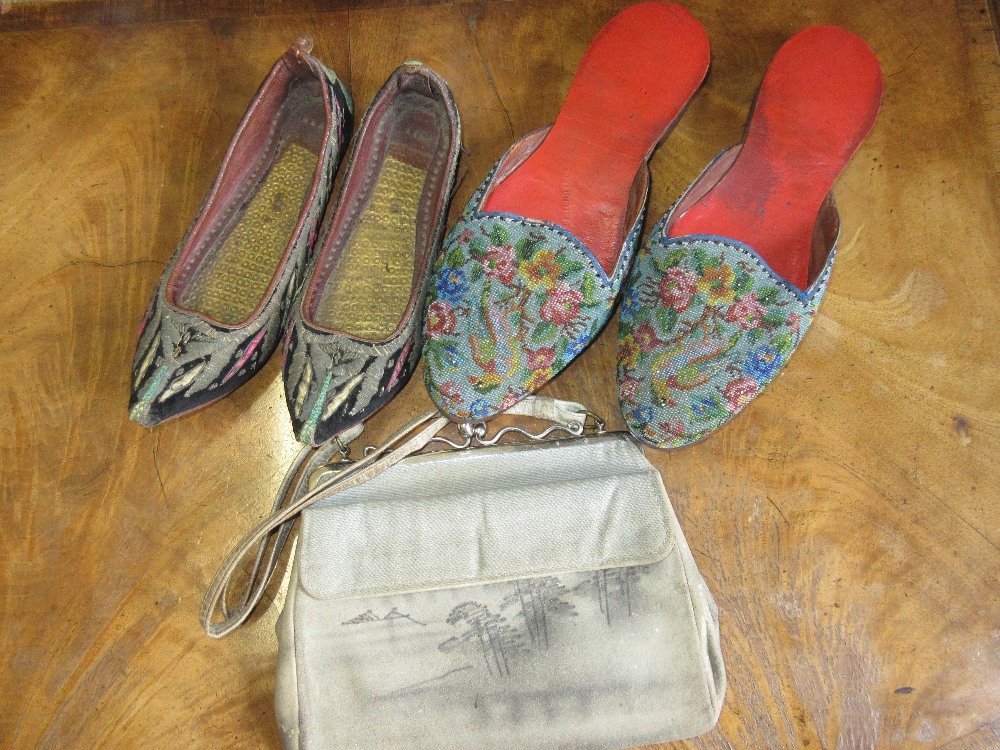 Pair of beadwork slippers, pair of Turkish silk (1 of 1)