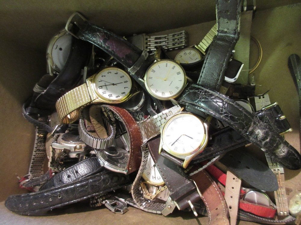 Box containing a quantity of various wristwatches0 - 0 (1 of 2)