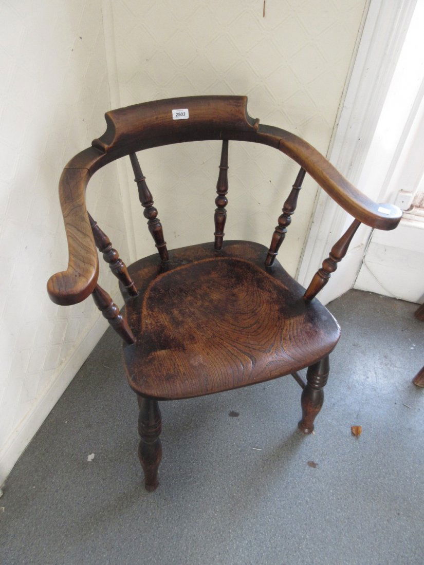 19th Century elm and beech smoker's bow chair: 19th Century elm and beech smoker's bow chair