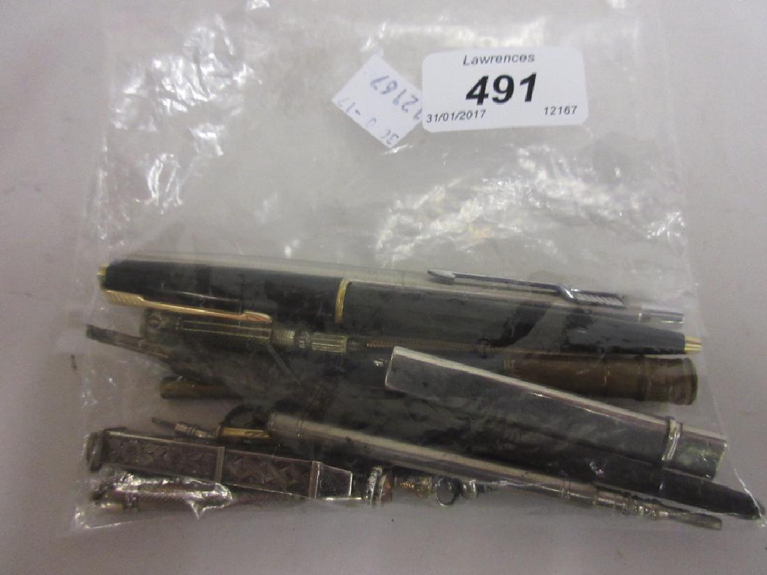 Bag containing a quantity of silver and silver plated (1 of 1)