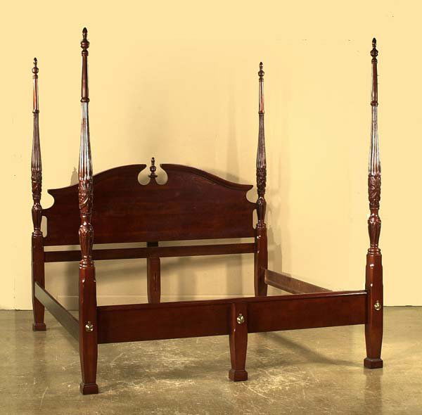 Sheraton style mahogany king size four poster bed: Sheraton style mahogany king size four poster bed with fluted and carved posts and urn shaped finials