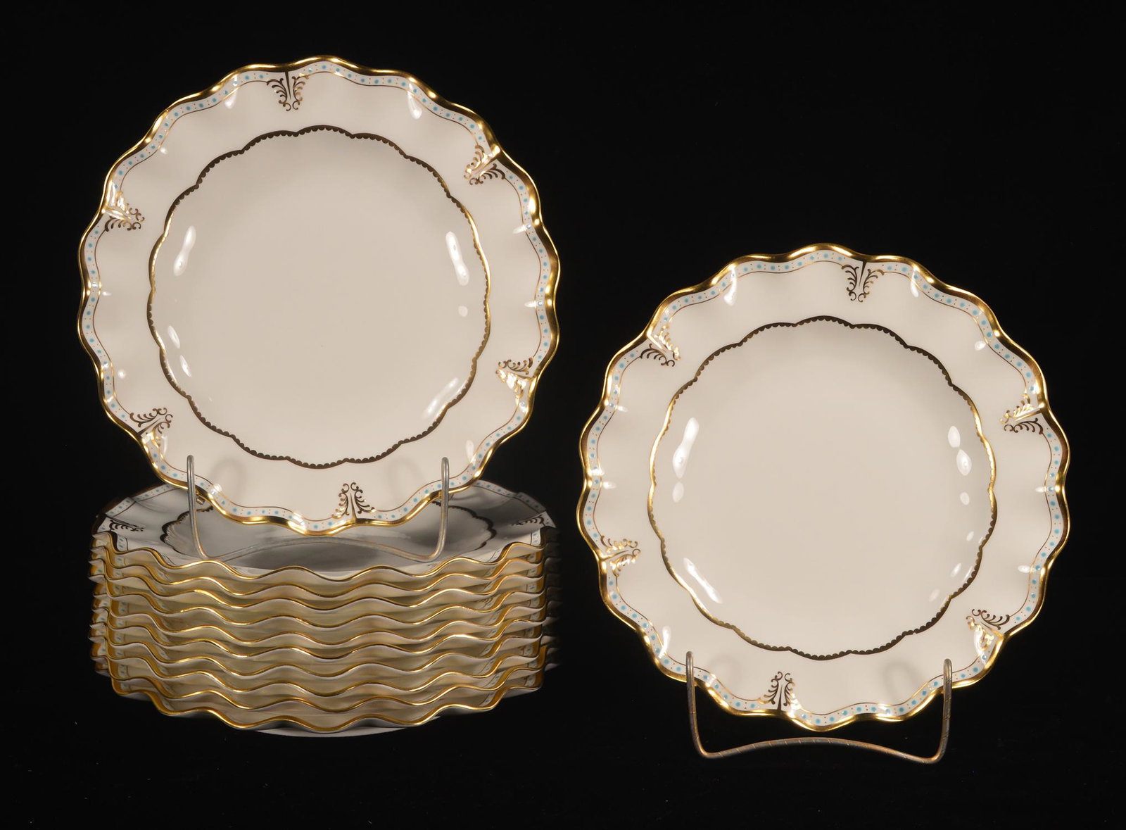 12 Royal Crown Derby dinner plates: Set of 12 Royal Crown Derby dinner plates in the Lombardy pattern, 10" diameter