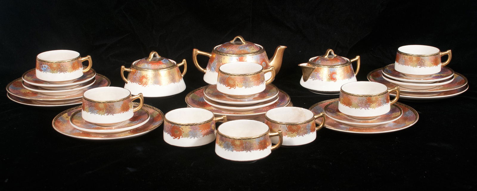 Satsuma porcelain tea set (1 of 4)
