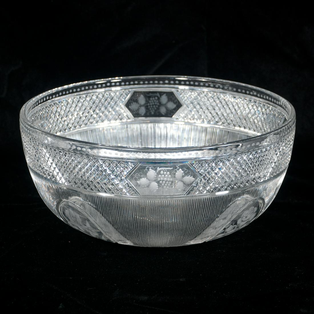 Sinclair cut glass bowl in the Silver Thread pattern: Sinclair cut glass bowl in the Silver Thread pattern, 9" diameter, 4" high