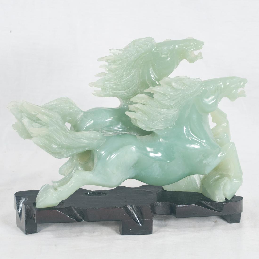 Hardstone figure of two horses and two birds (1 of 7)