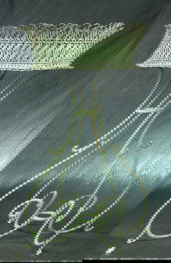 375A Oval antique metal fern stand