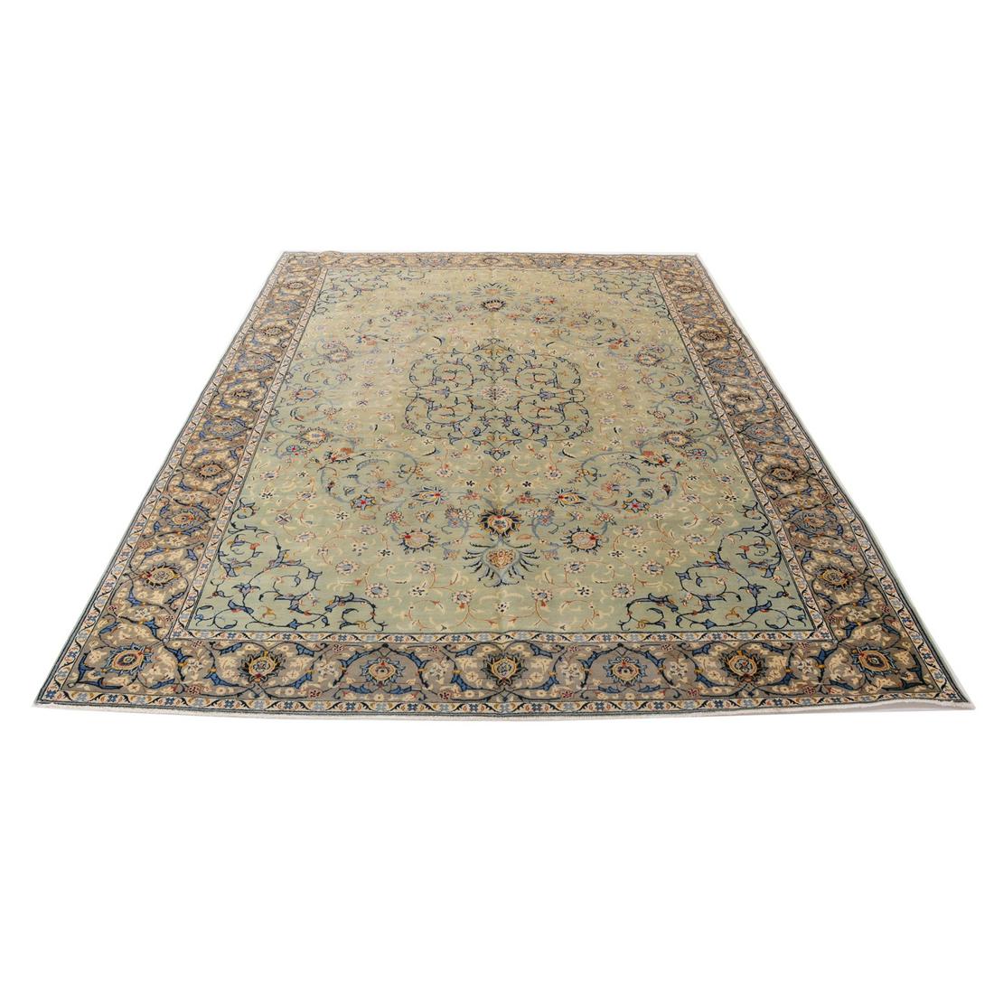 9' x 12'8" Kashan rug: 9' x 12'8" Kashan rug