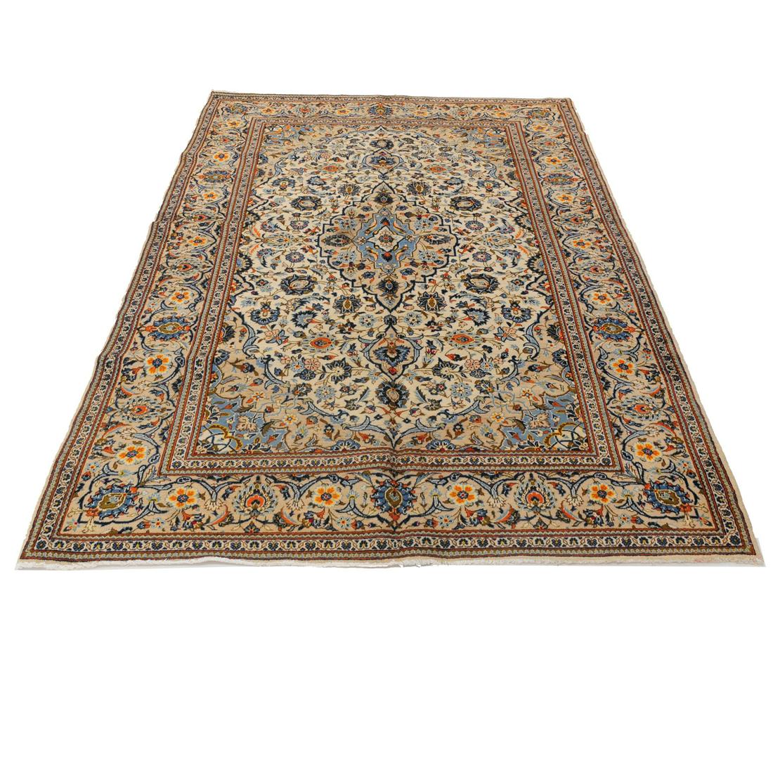 6'5" x 10'5" Kashan rug: 6'5" x 10'5" Kashan rug
