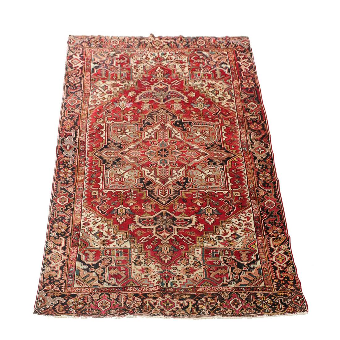 7'10" x 11'7" Heriz rug: 7'10" x 11'7" Heriz rug