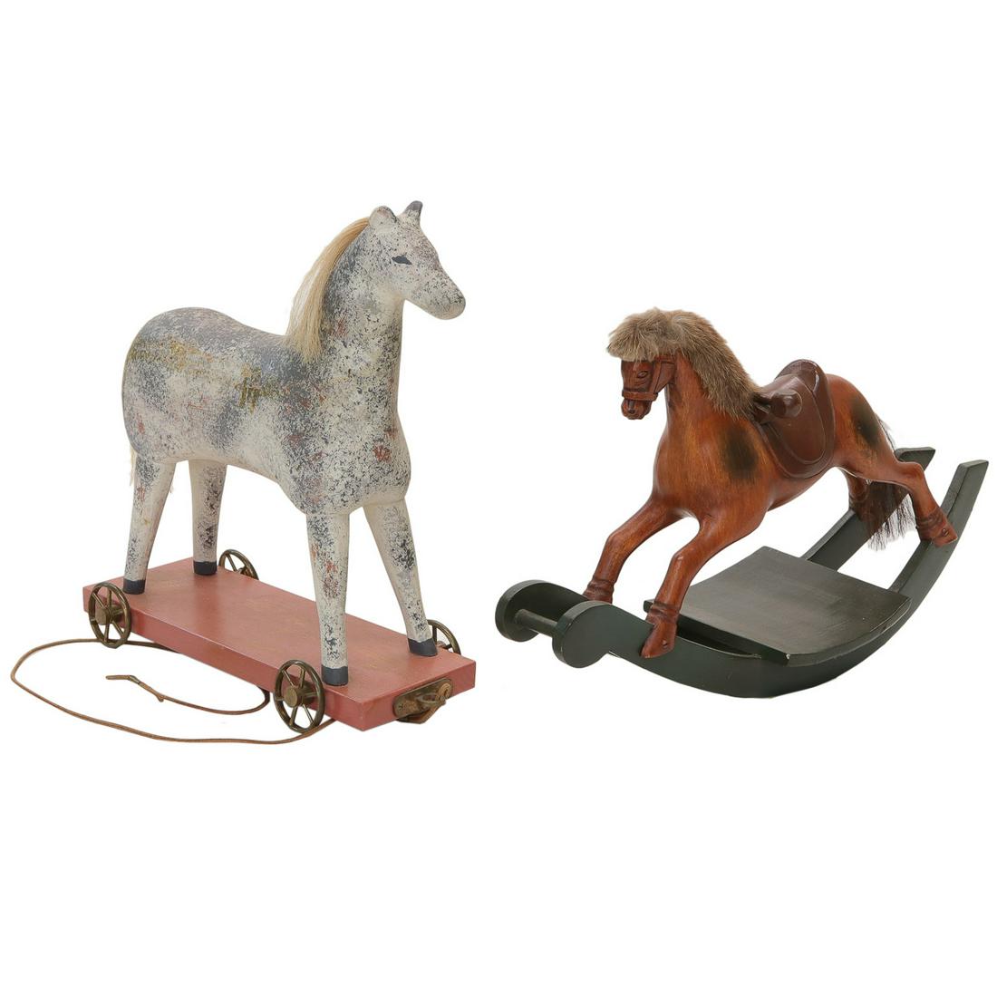 Toy Pull Horse on Platform with Wheels (1 of 3)