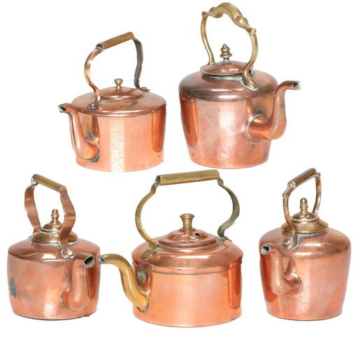 Miniature Copper Tea Kettles (0350) on Apr 30, 2022 Northgate Gallery, Inc. in TN