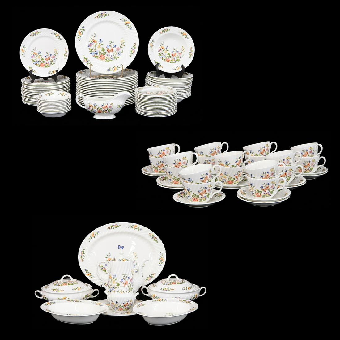 Aynsley Fine English Bone China Dinner Set: Aynsley Fine English Bone China Dinner Set, 118 Pieces, in Cottage Garden Pattern with Multicolor Floral Design. 13 Soup Bowls, 18 Dinner Plates, 17 Salad Plates, 17 Bread Plates, 10 Desert Bowls, 17