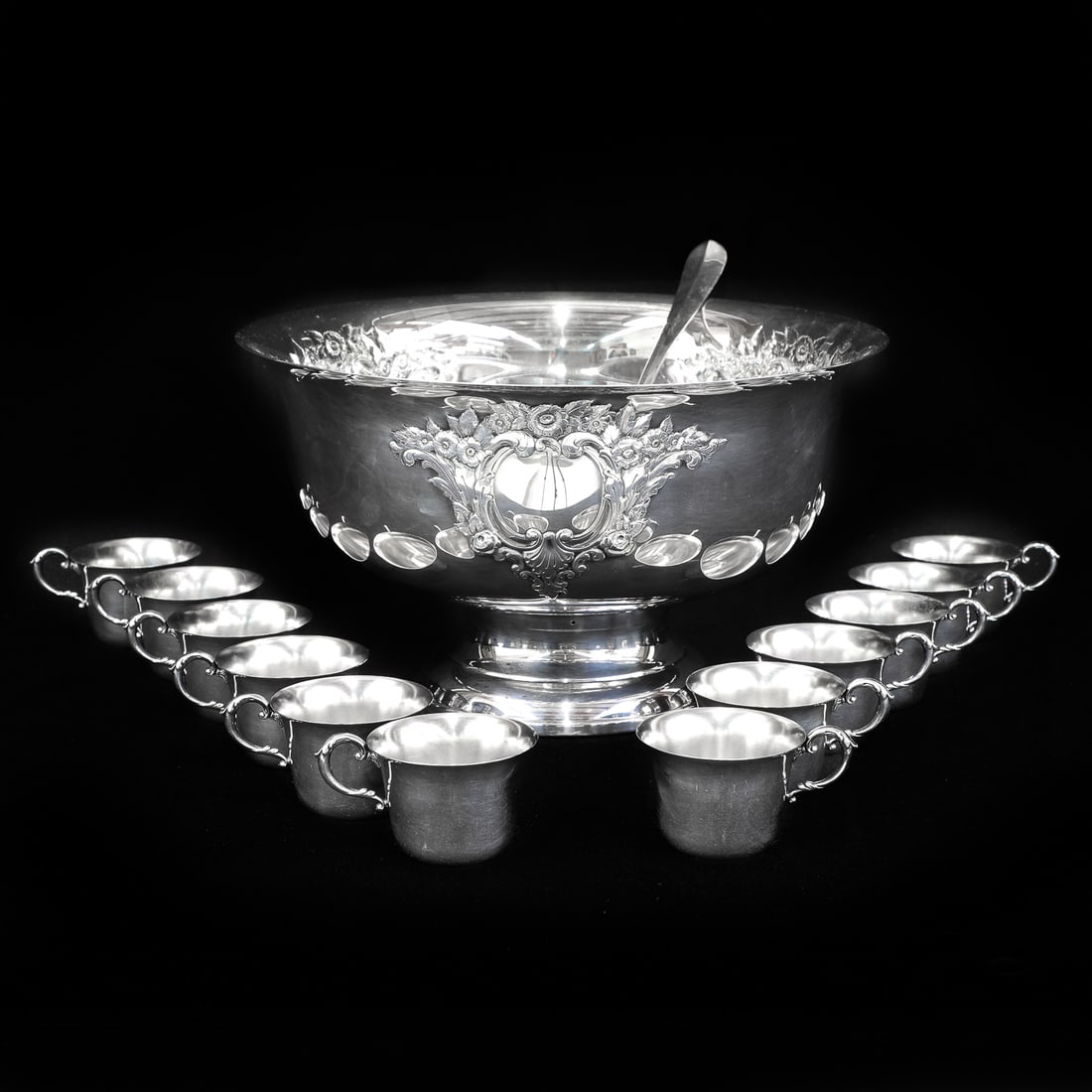 Vintage Oneida Silver Plated Holloware Castle Court Punch Bowl with 12 Cups and Ladle (1 of 8)