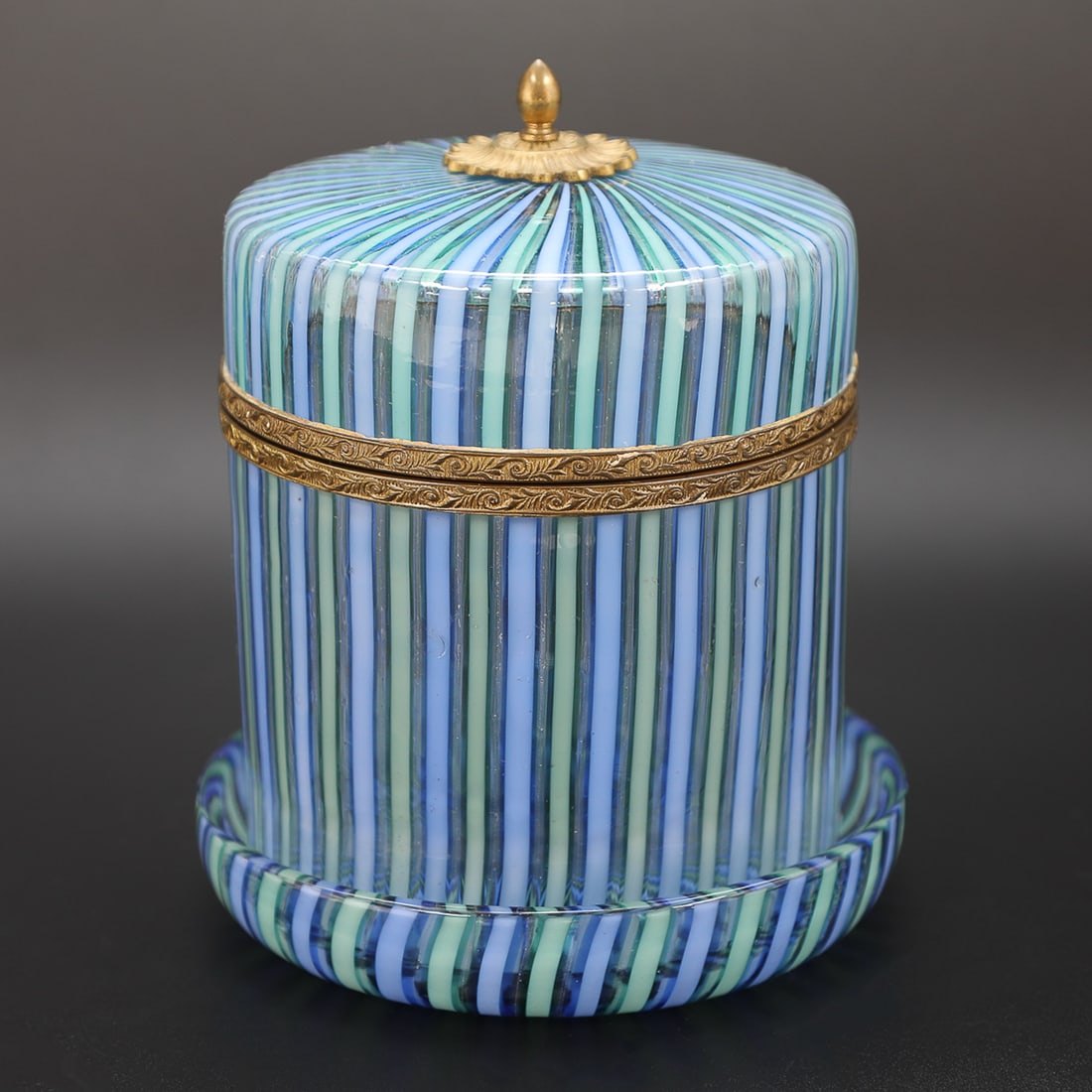 Vintage Venetian Murano Art Glass Circular Box and Underplate, Two Pieces, Very Unique (1 of 8)