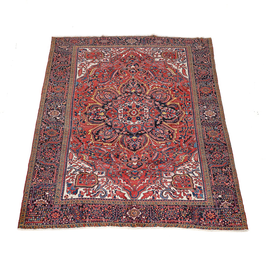 10' X 12'10" Heriz Rug: 10' X 12'10" Heriz Rug