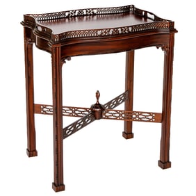 Davis Cabinet Company, Nashville, Tennessee, Chinese Chippendale Style Shaped Mahogany Tea Table