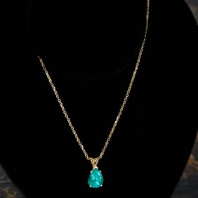 18 Inch 14K Yellow Gold Columbian Emerald Pendant