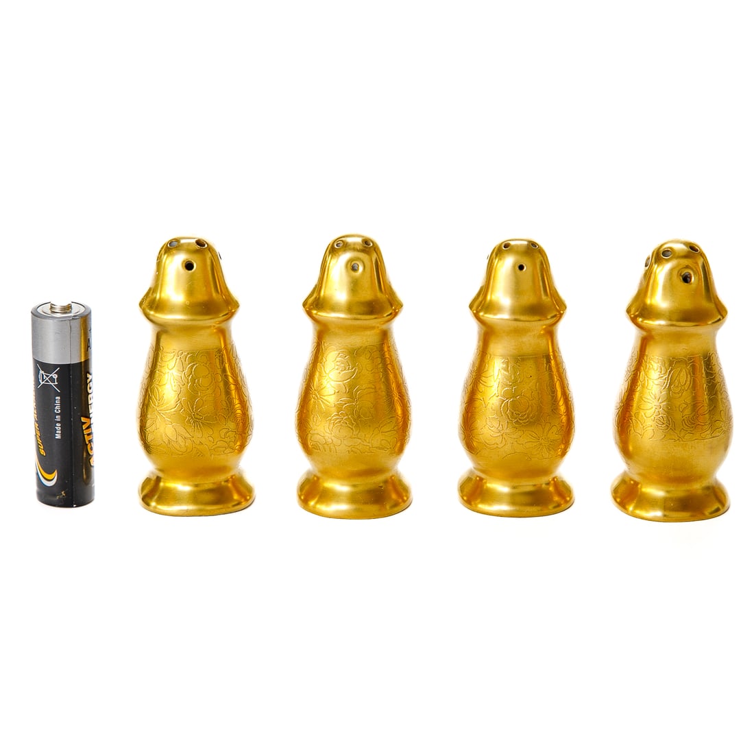 Pigkard Porcelain Salt and Pepper Shakers, Four Total, Two Pair: Pigkard Porcelain Salt and Pepper Shakers, Four Total, Two Pair, Having Gold Finish Featuring Daisy and Rose Etched Designs, Marked on Bottom, 2.75" High, 1" Square